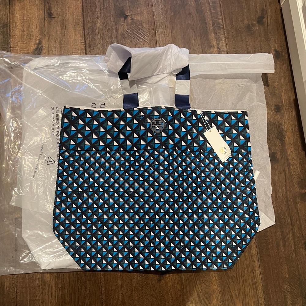BNWT Tory Burch Geo Tote